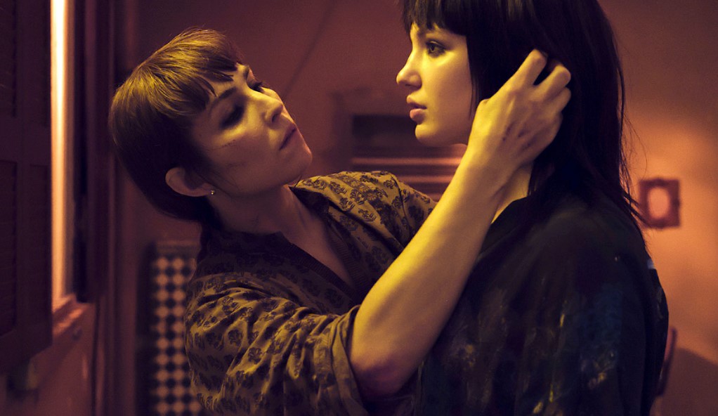 Close (2019) Scenes
