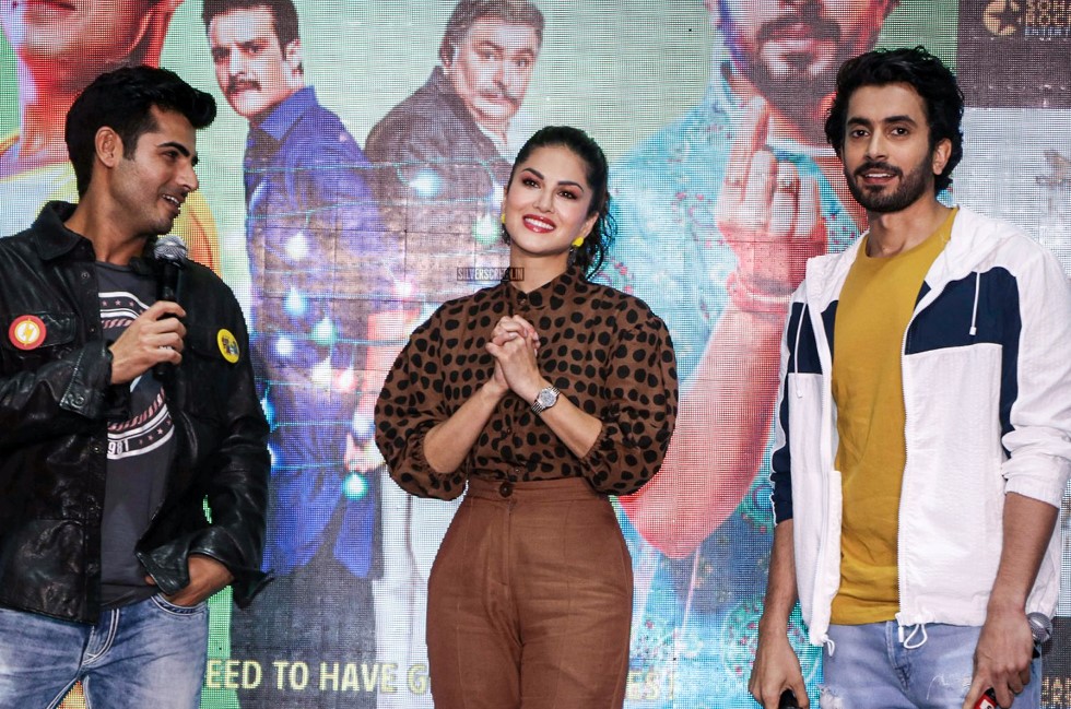 Jhootha Kahin Ka (2019)