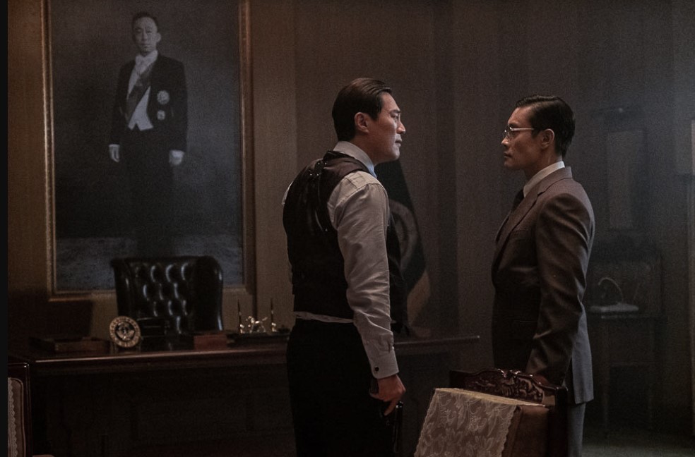 The Man Standing Next (2020)